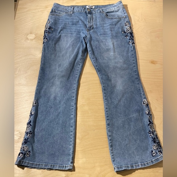 VIP Honey Flare Leg Jeans 4 XL (KK) - Picture 4 of 13